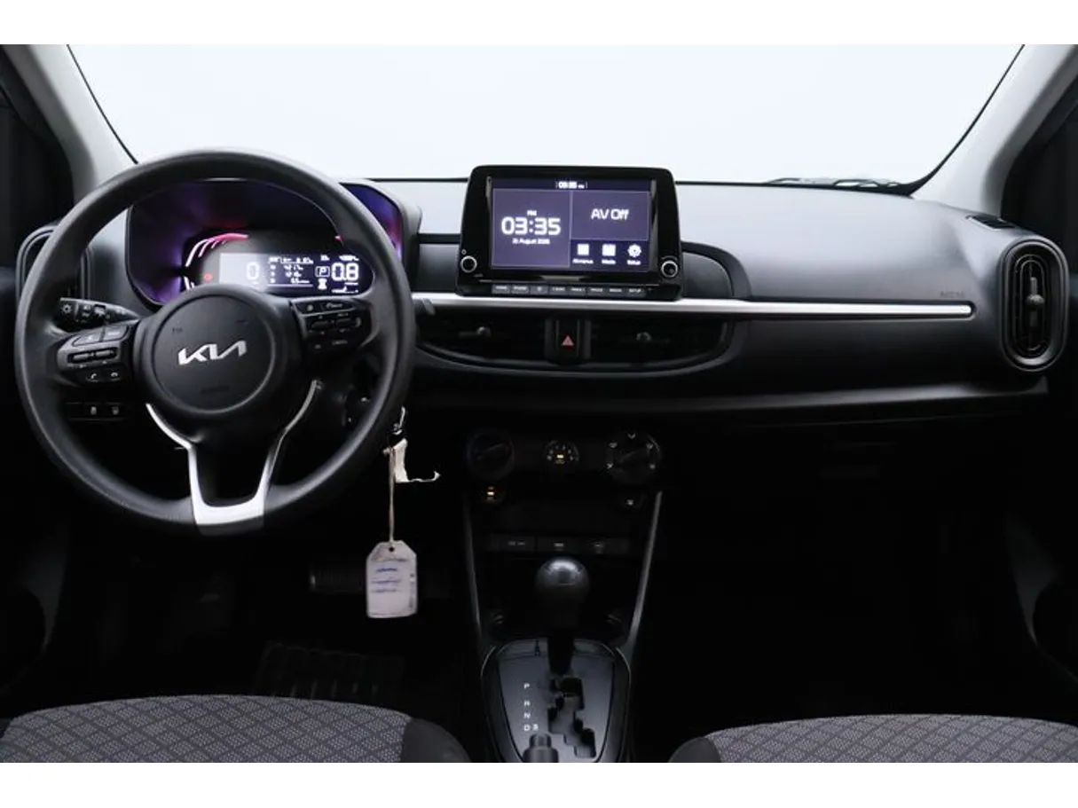 Car image 14