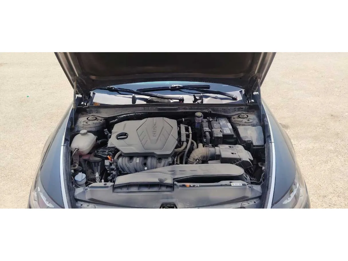 Car image 32