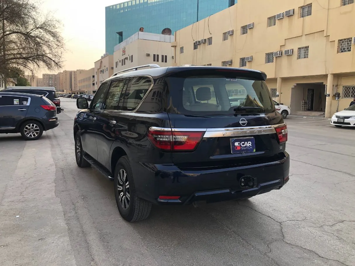 Car image 7