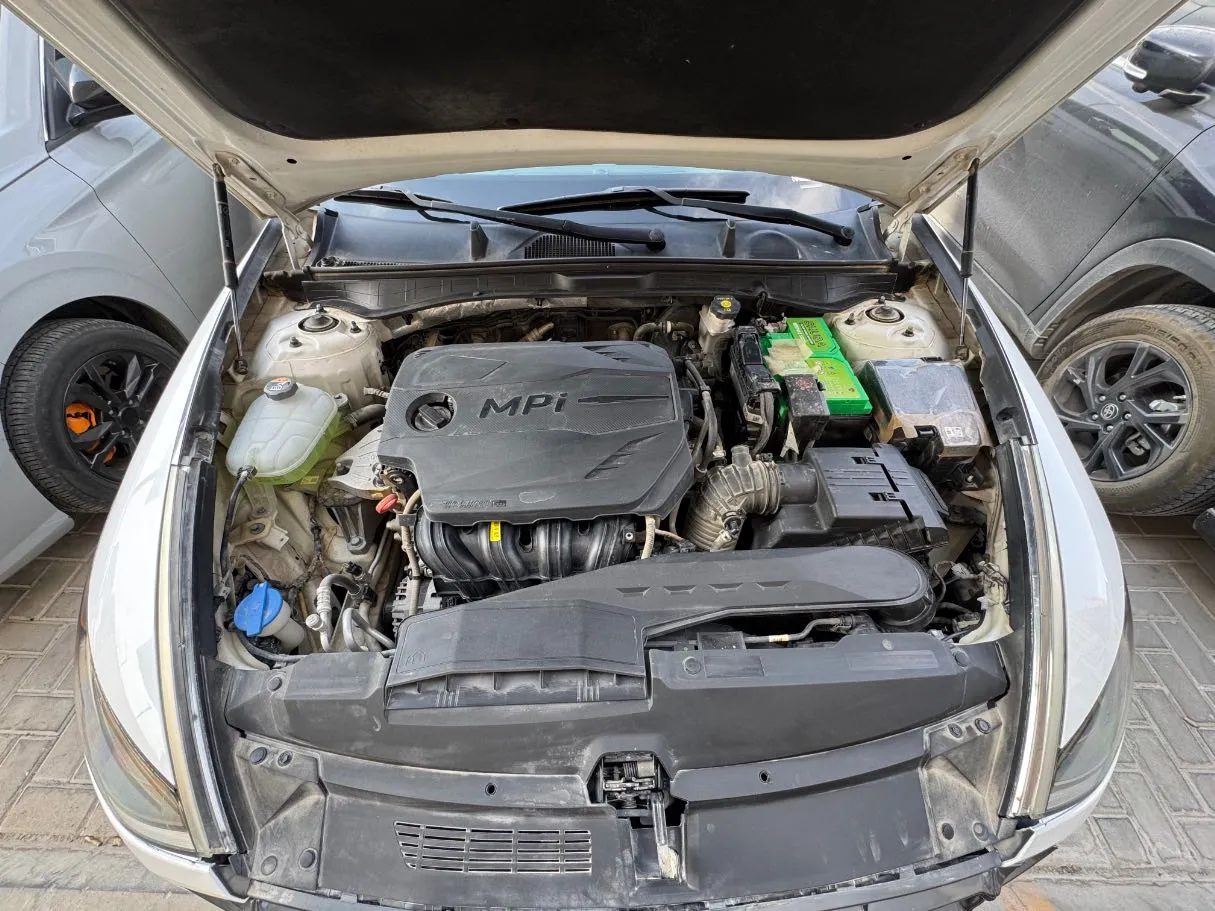 Car image 27