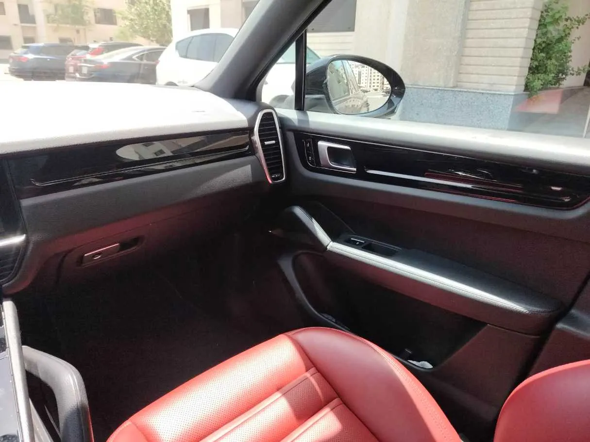 Car image 31