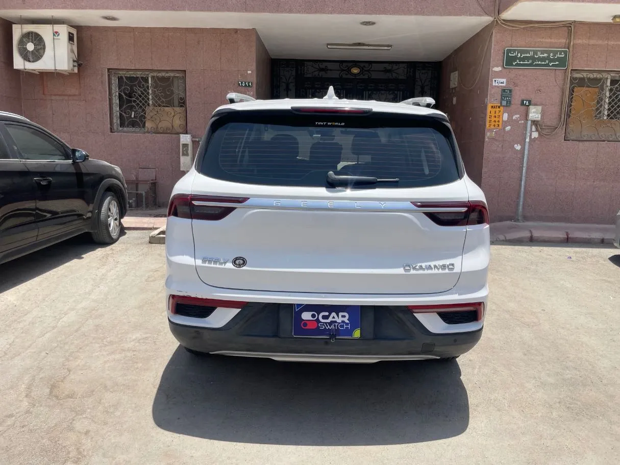 Car image 6