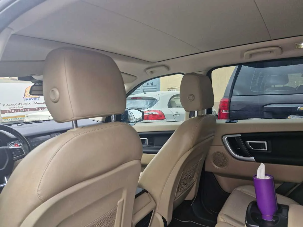 Car image 15