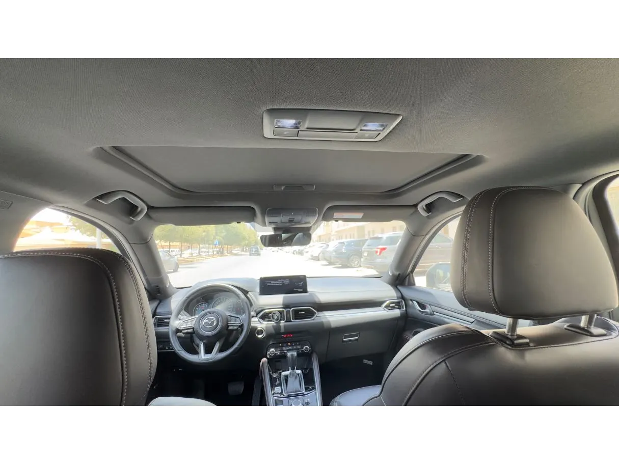 Car image 13