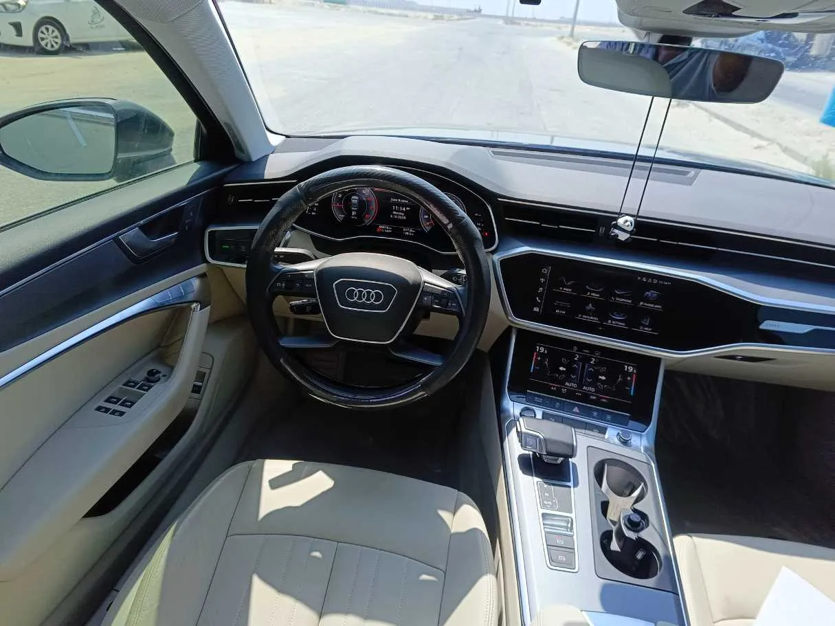 Car image 20