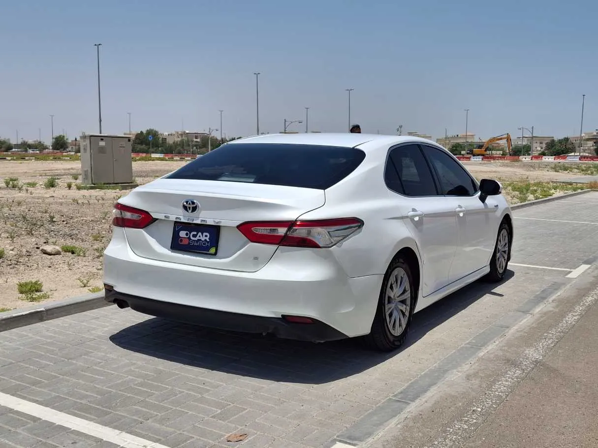 Car image 5