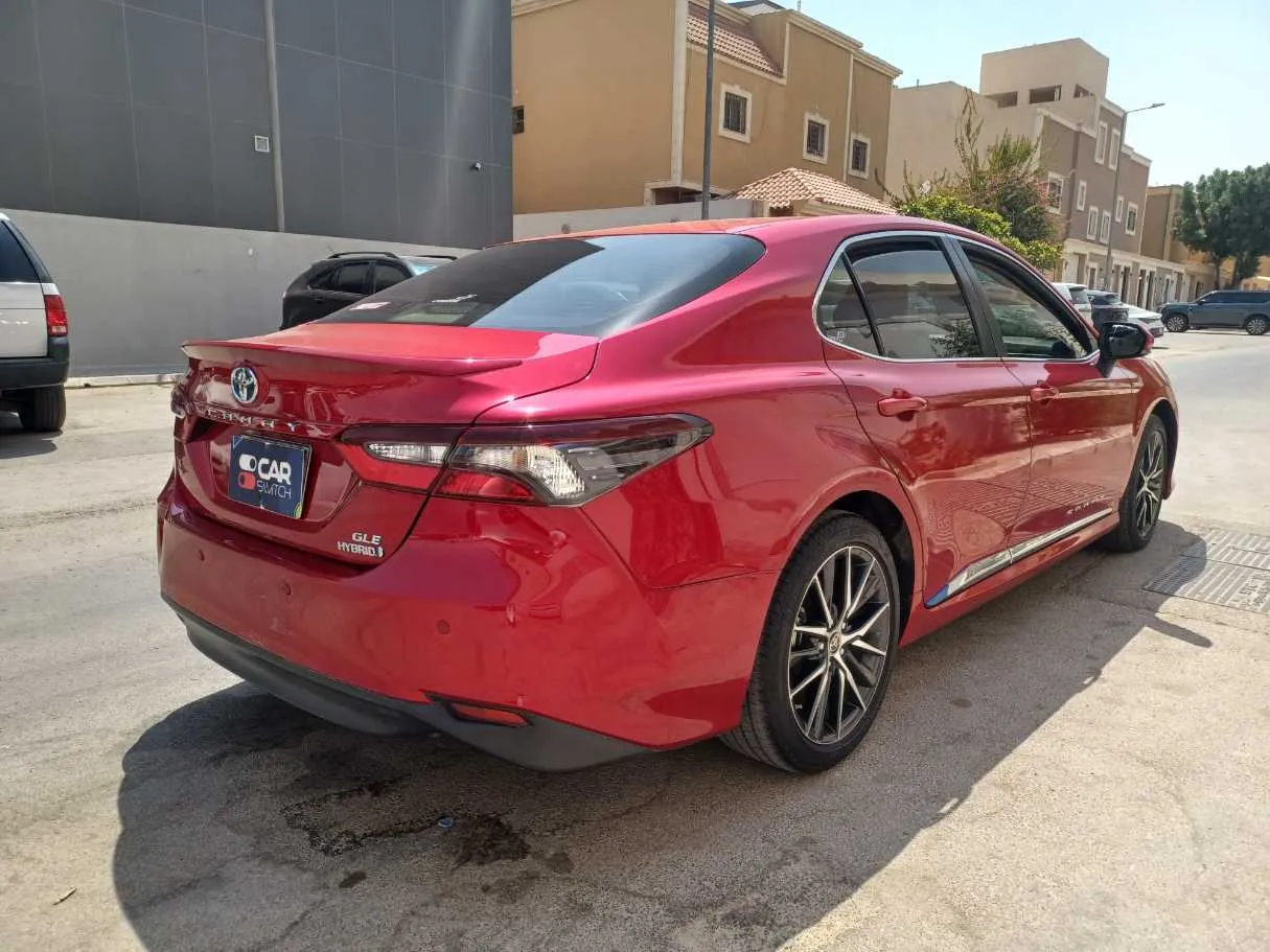 Car image 5