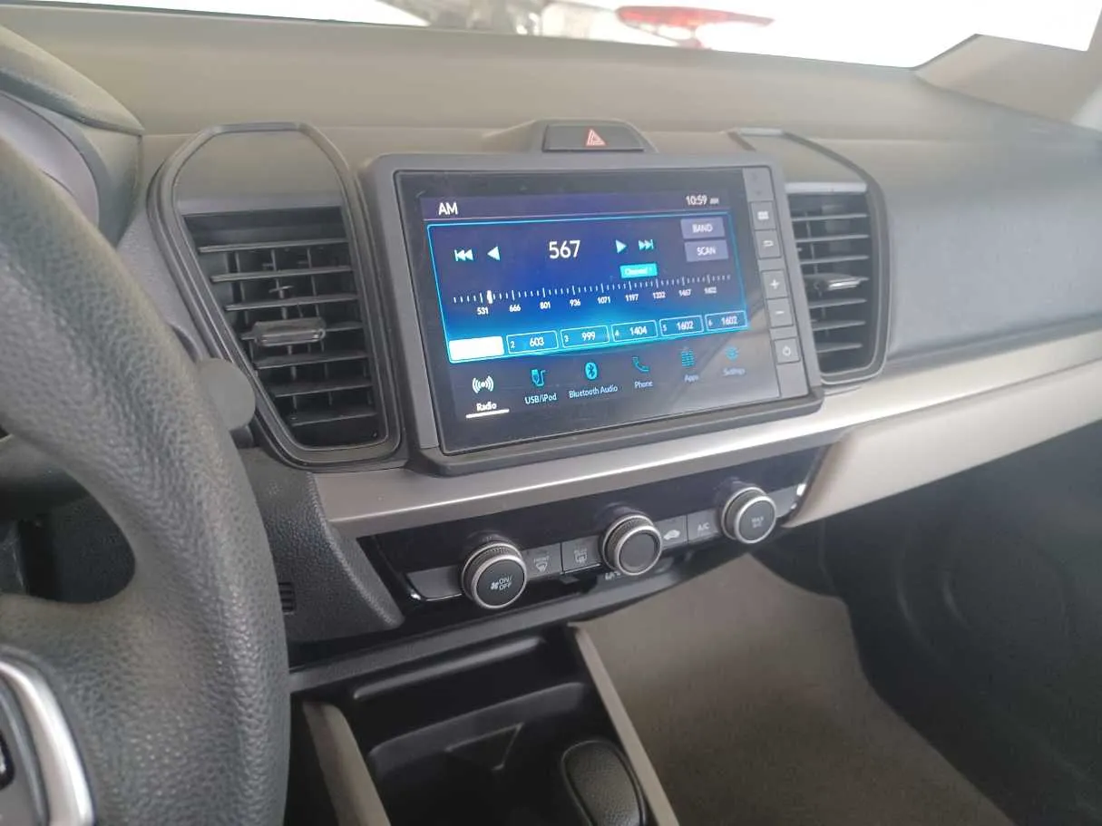 Car image 15