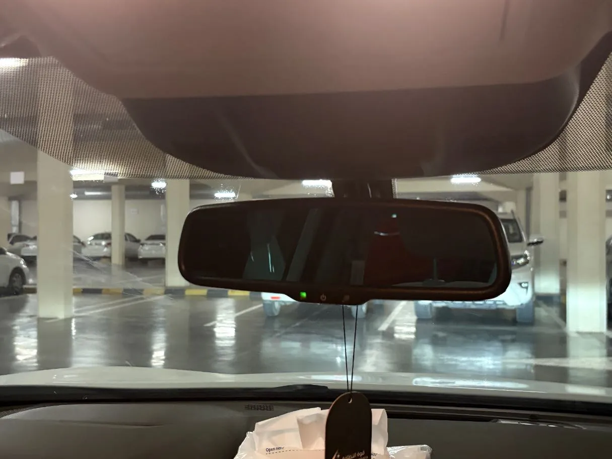 Car image 28