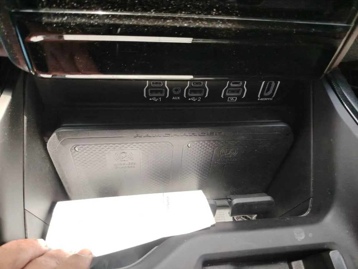 Car image 44