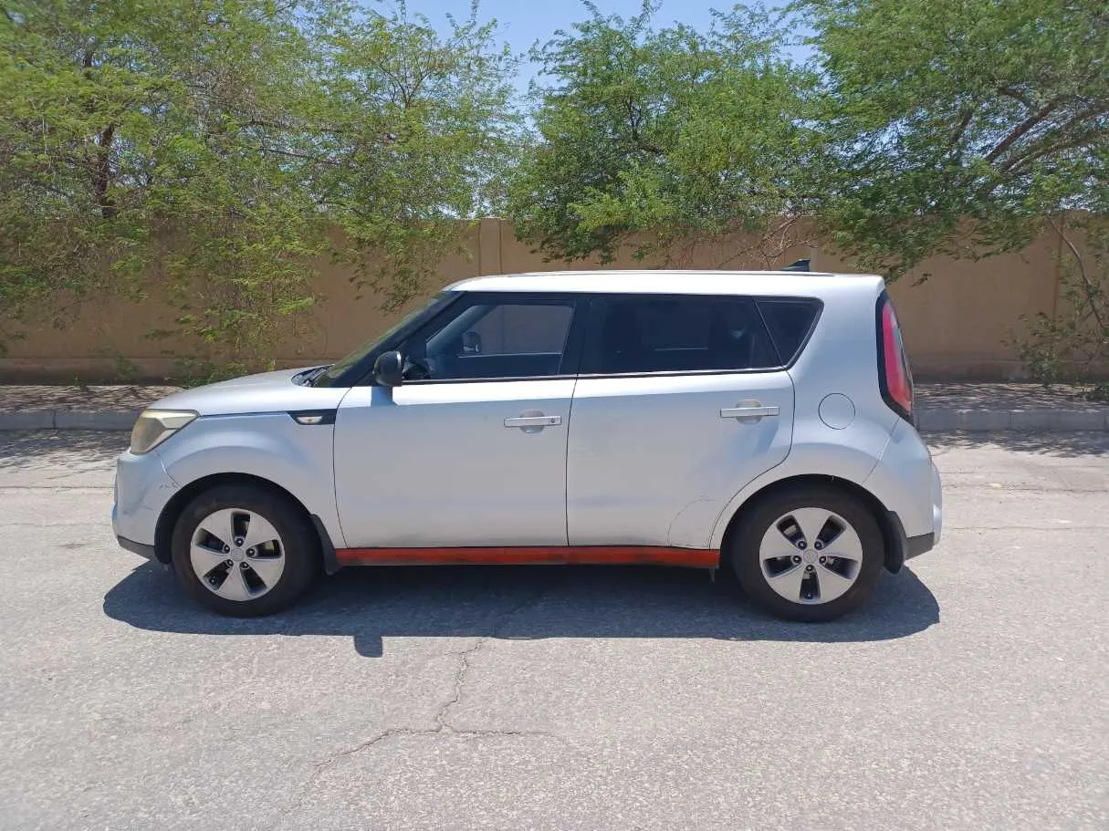 Car image 8