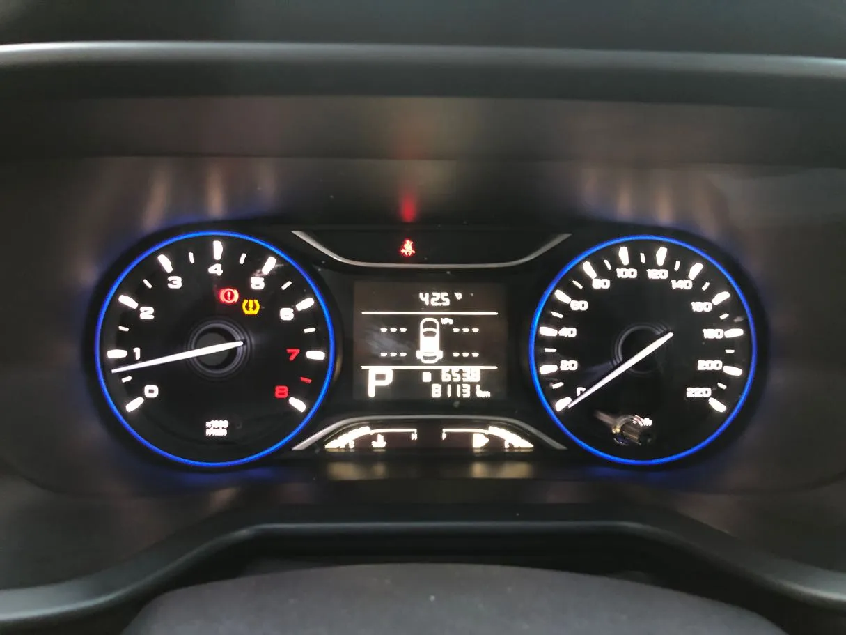 Car image 17