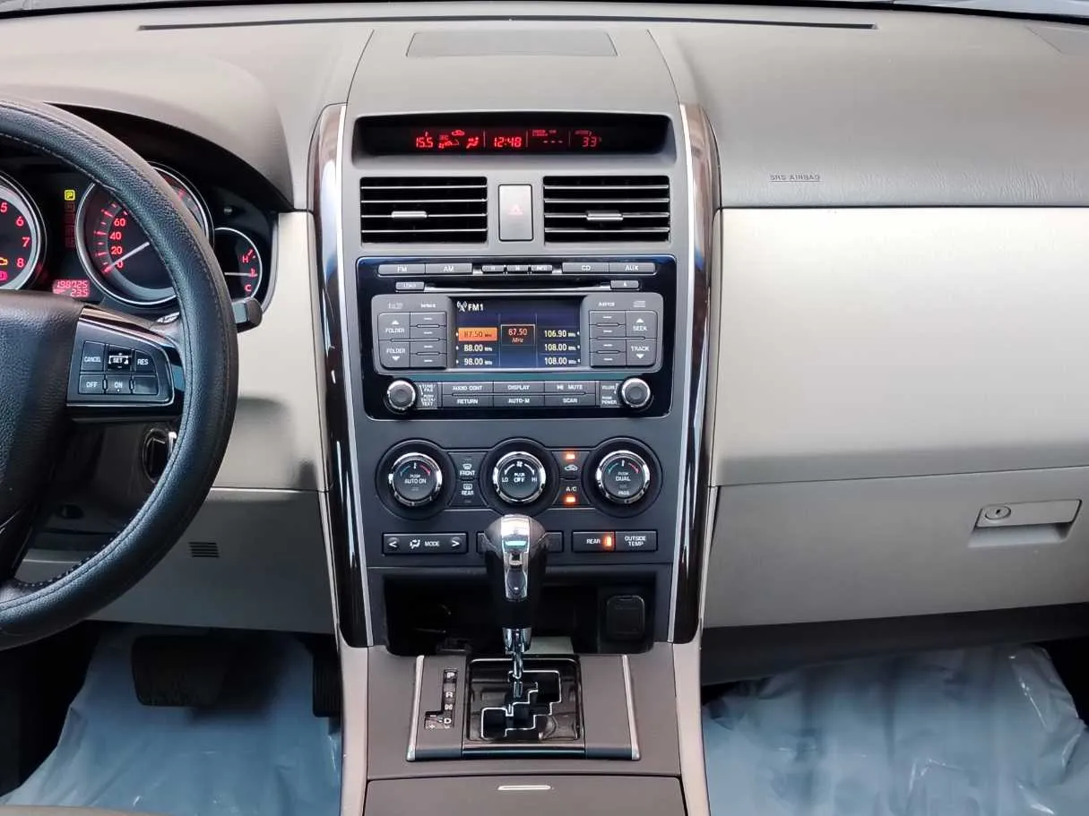 Car image 20