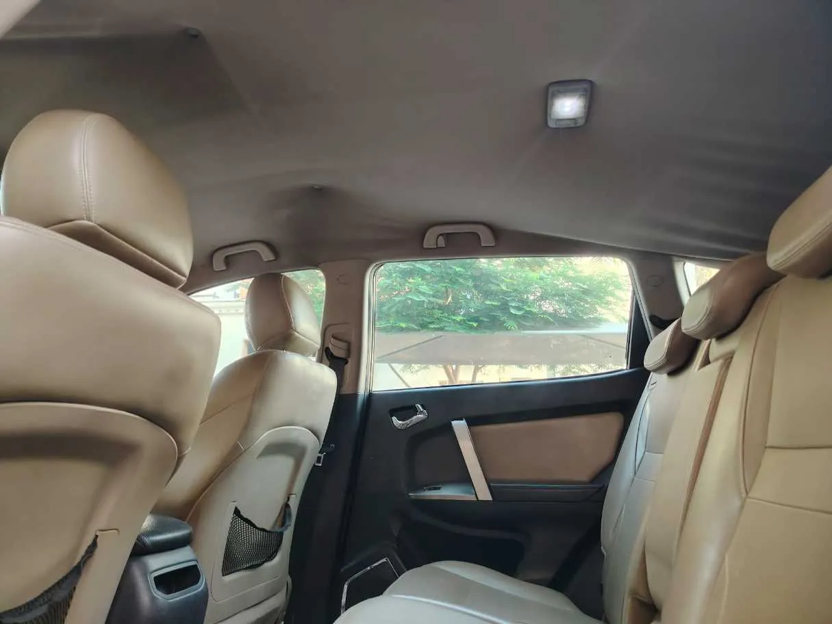 Car image 20