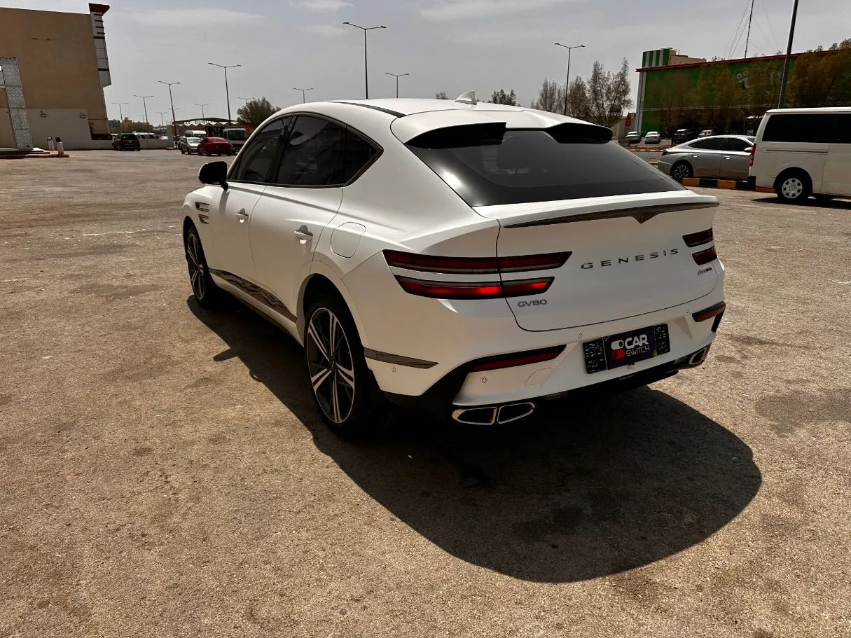 Car image 7