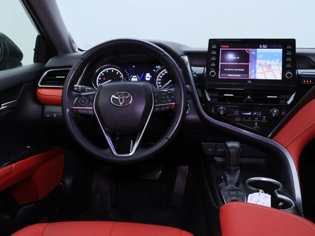 Car image 15
