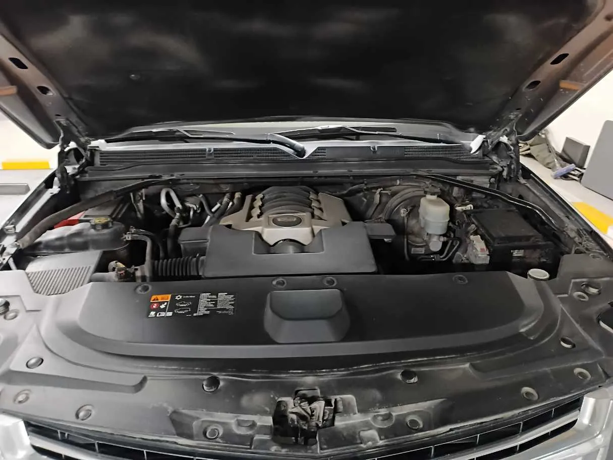 Car image 30