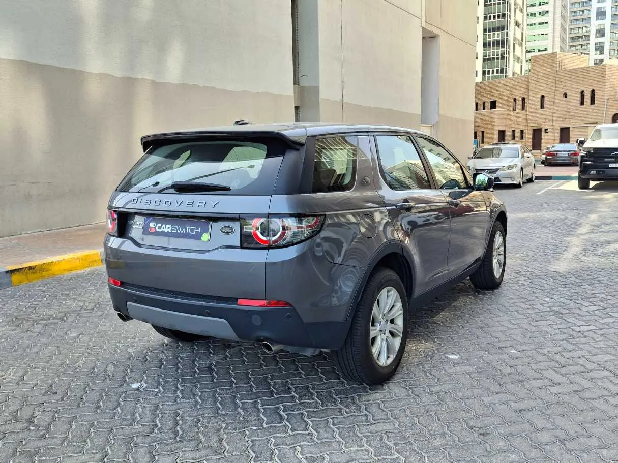 Car image 5