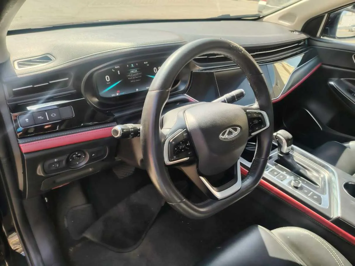 Car image 13