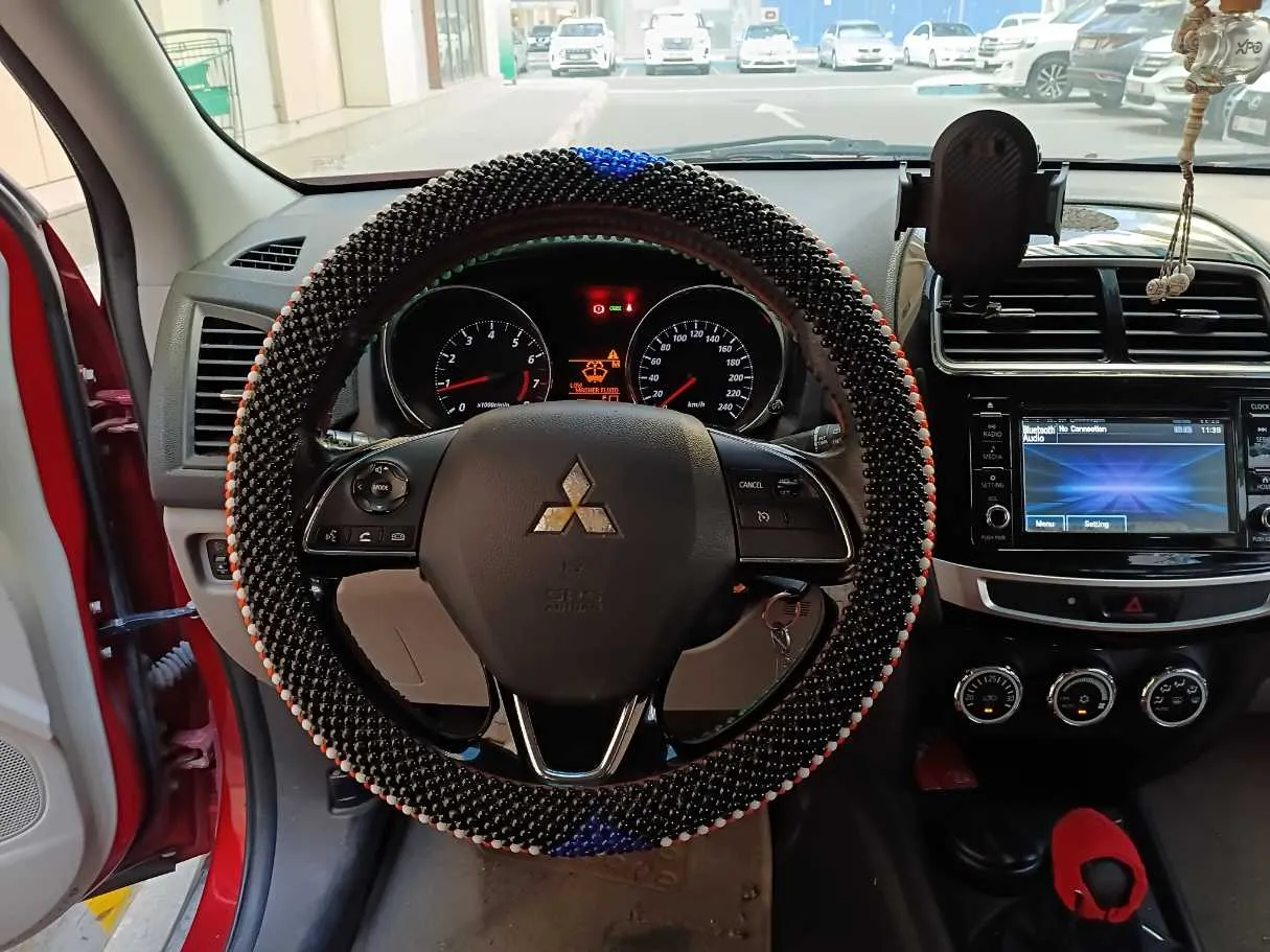Car image 14