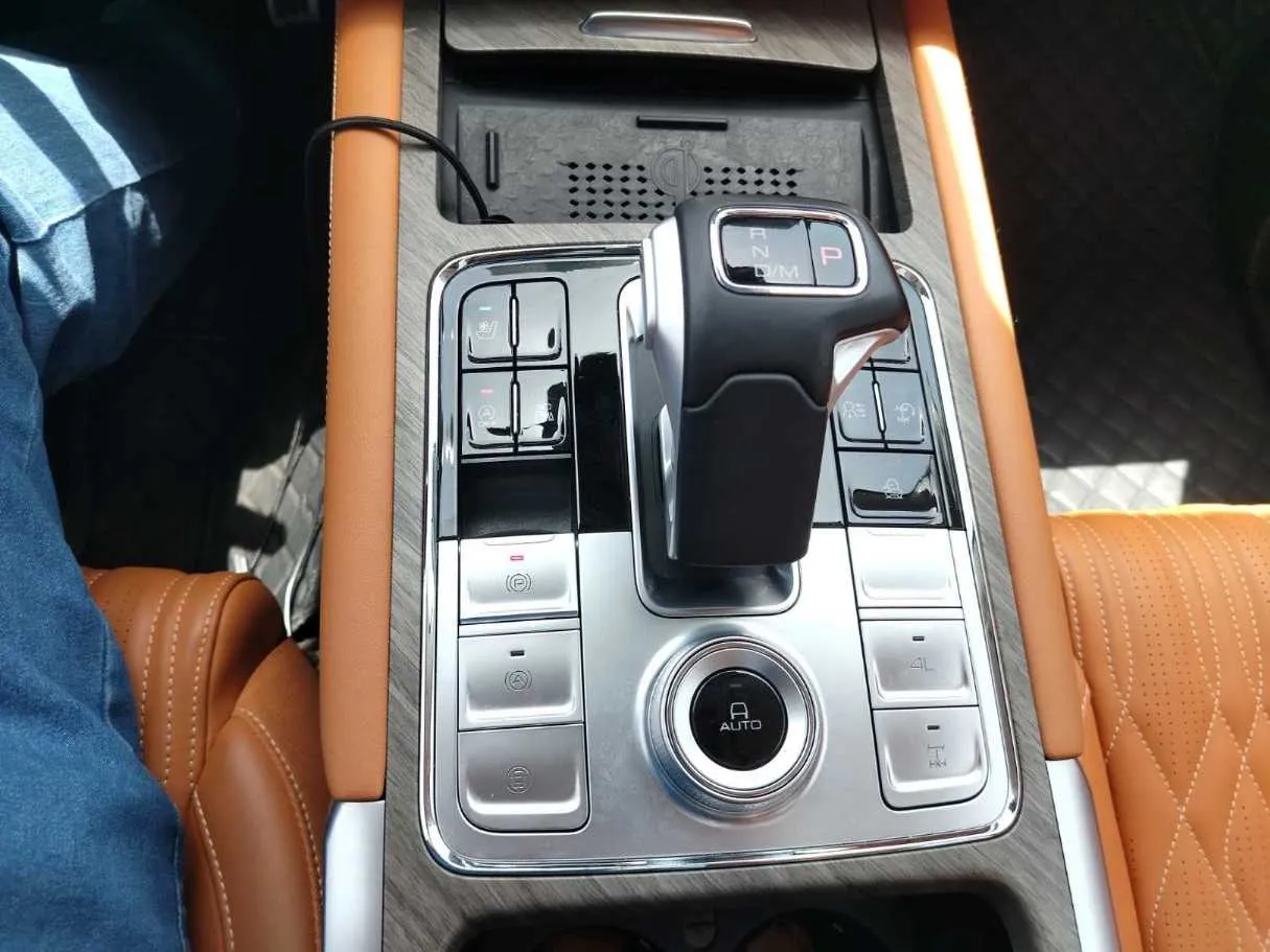 Car image 21