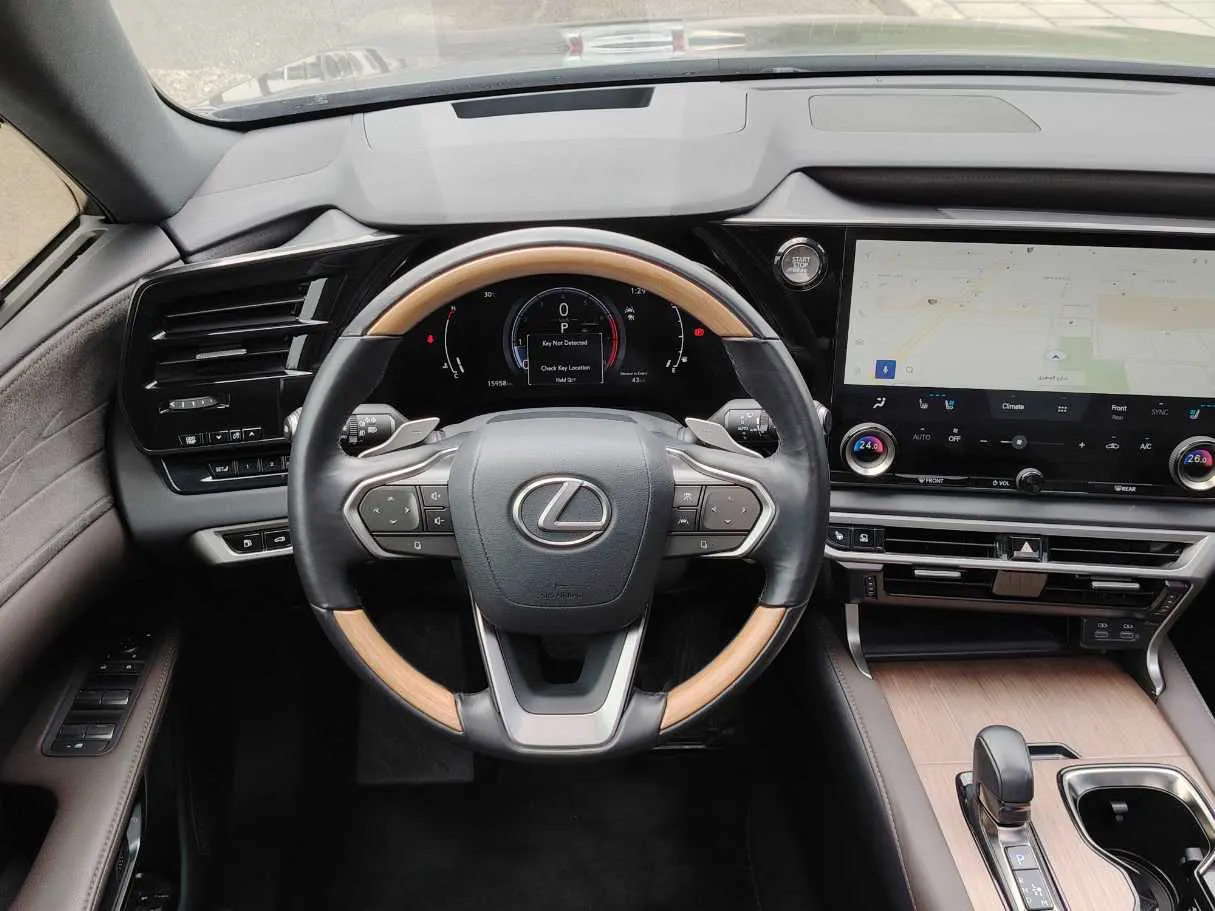 Car image 24
