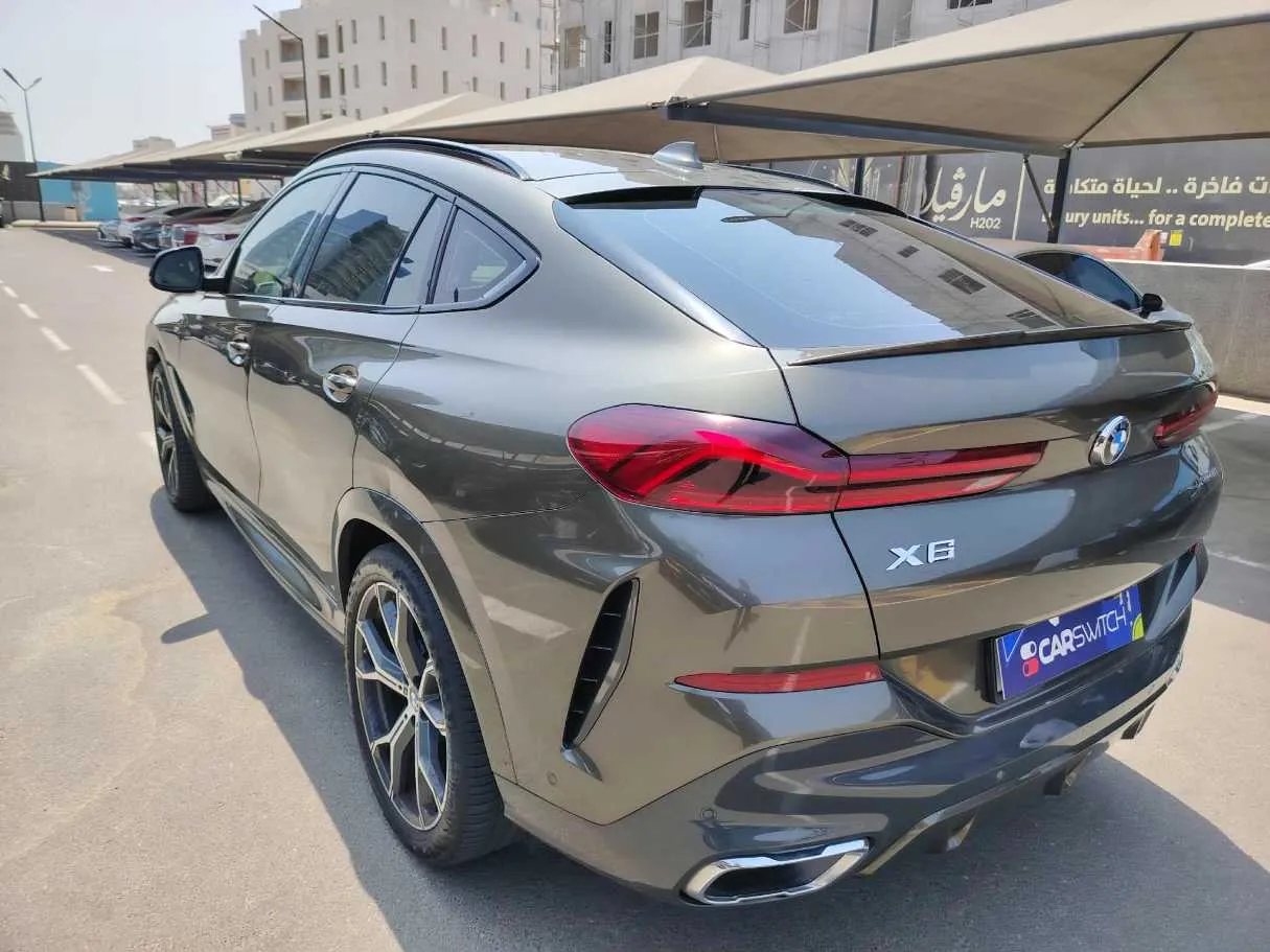 Car image 8