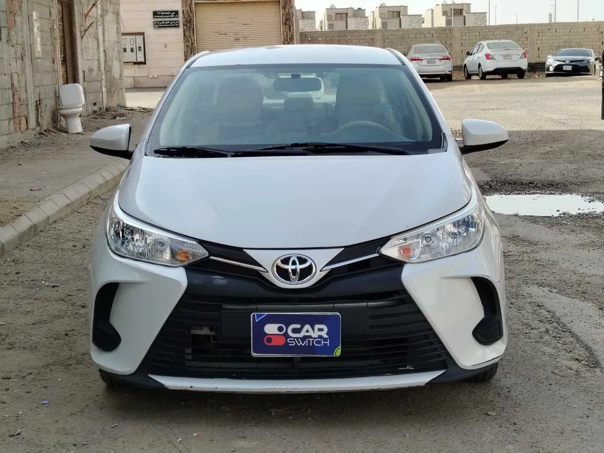 Car image 2