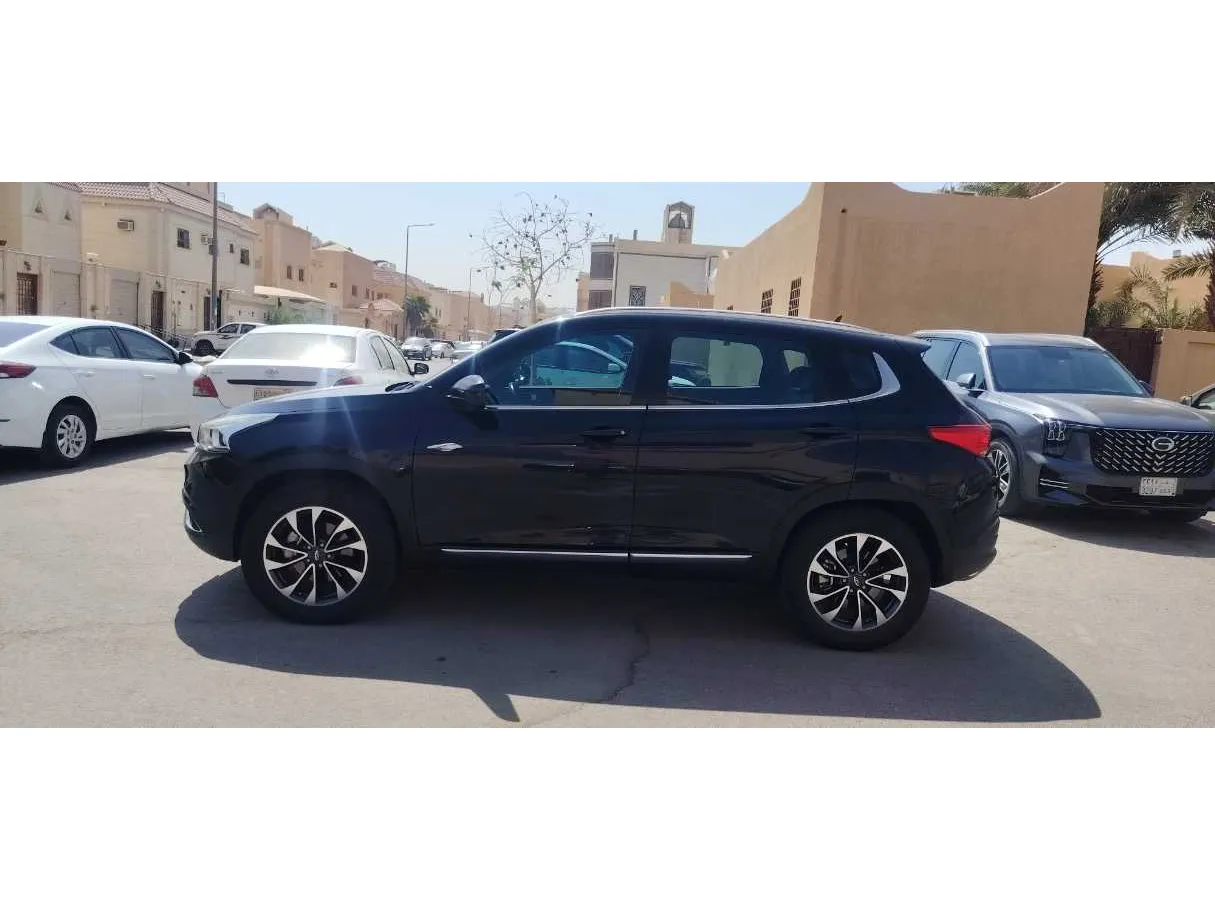 Car image 8