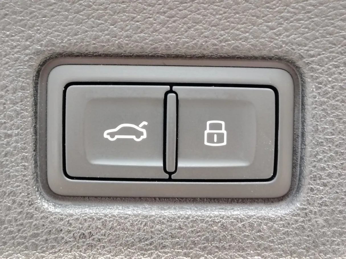 Car image 41