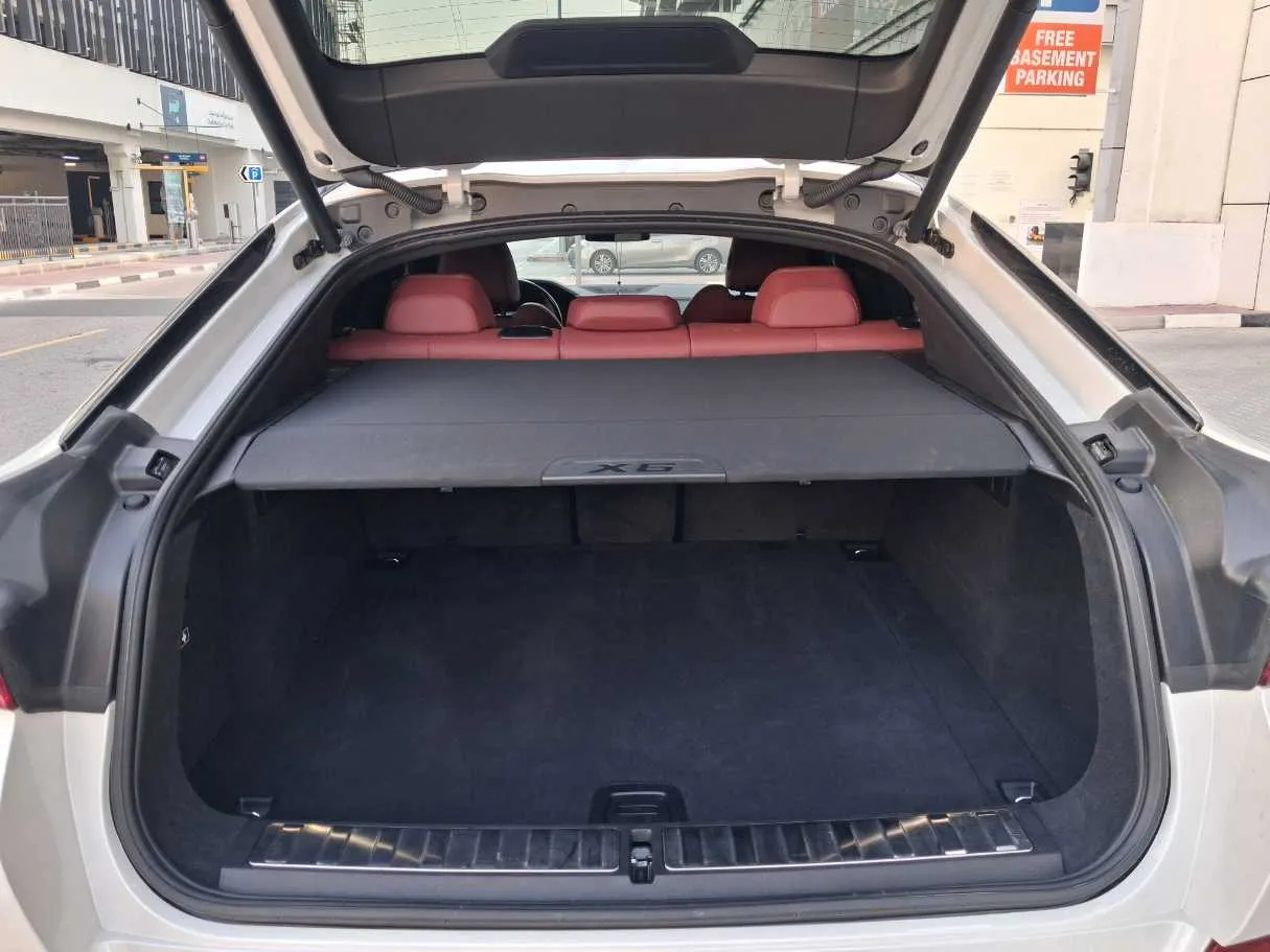 Car image 21