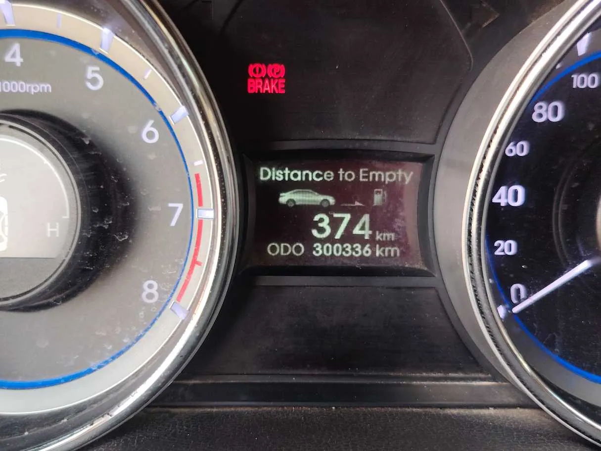 Car image 21