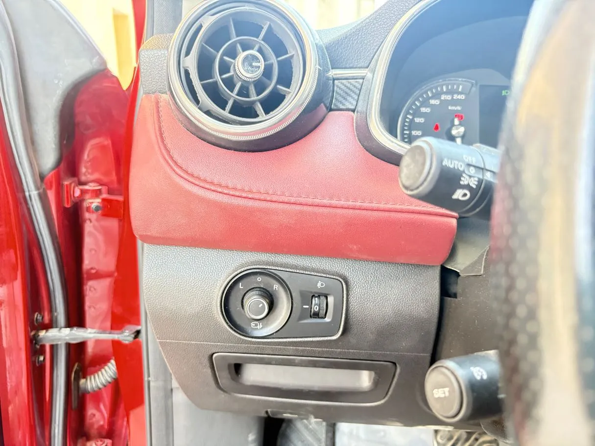 Car image 24