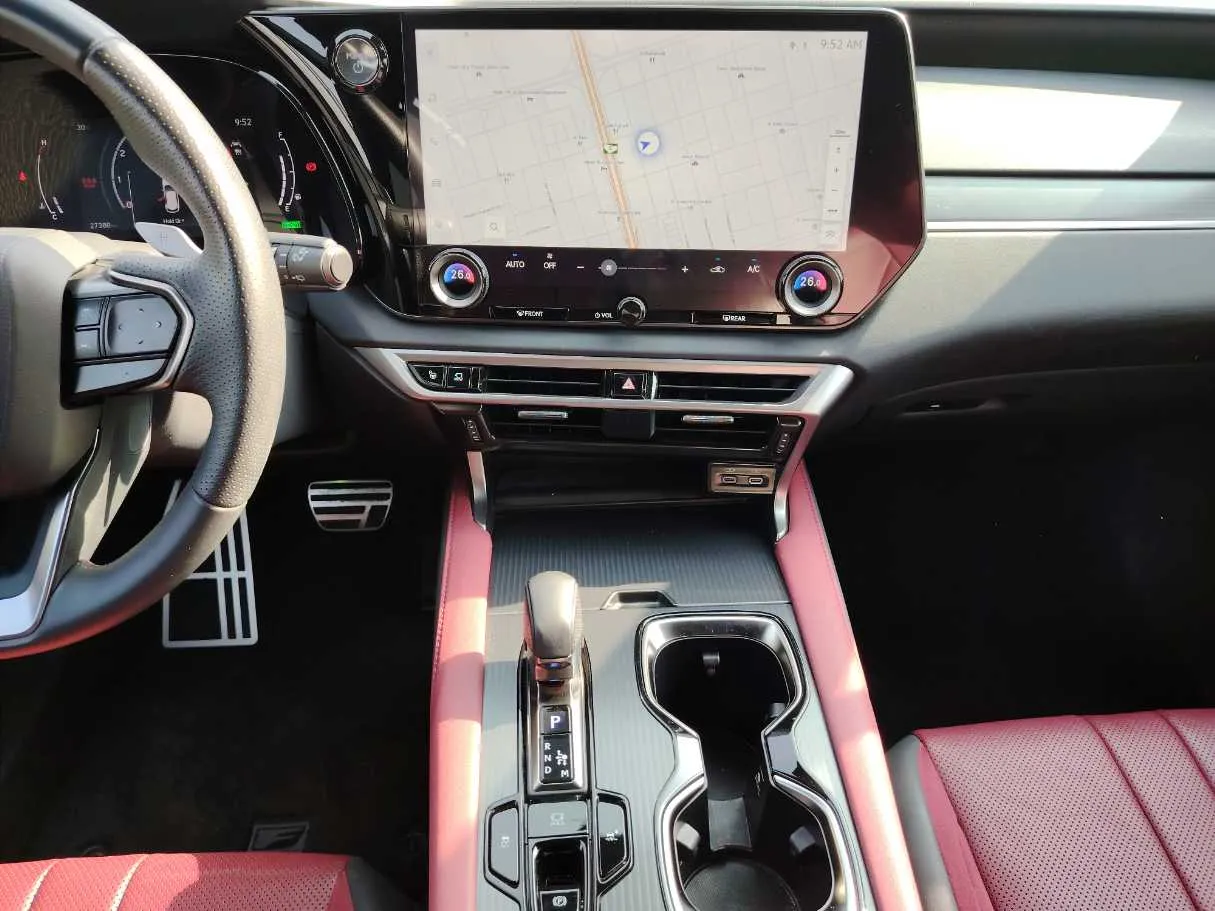 Car image 20