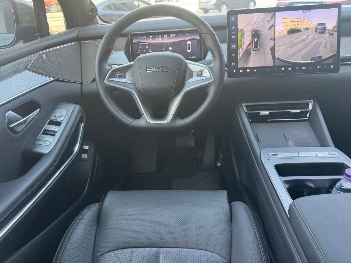 Car image 17