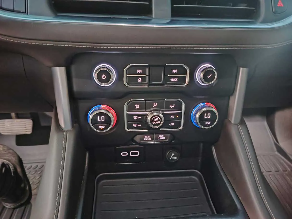 Car image 43
