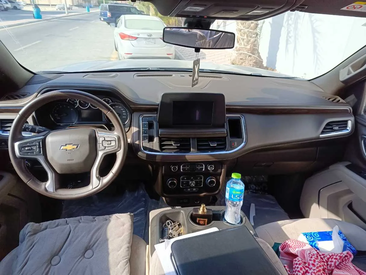 Car image 18