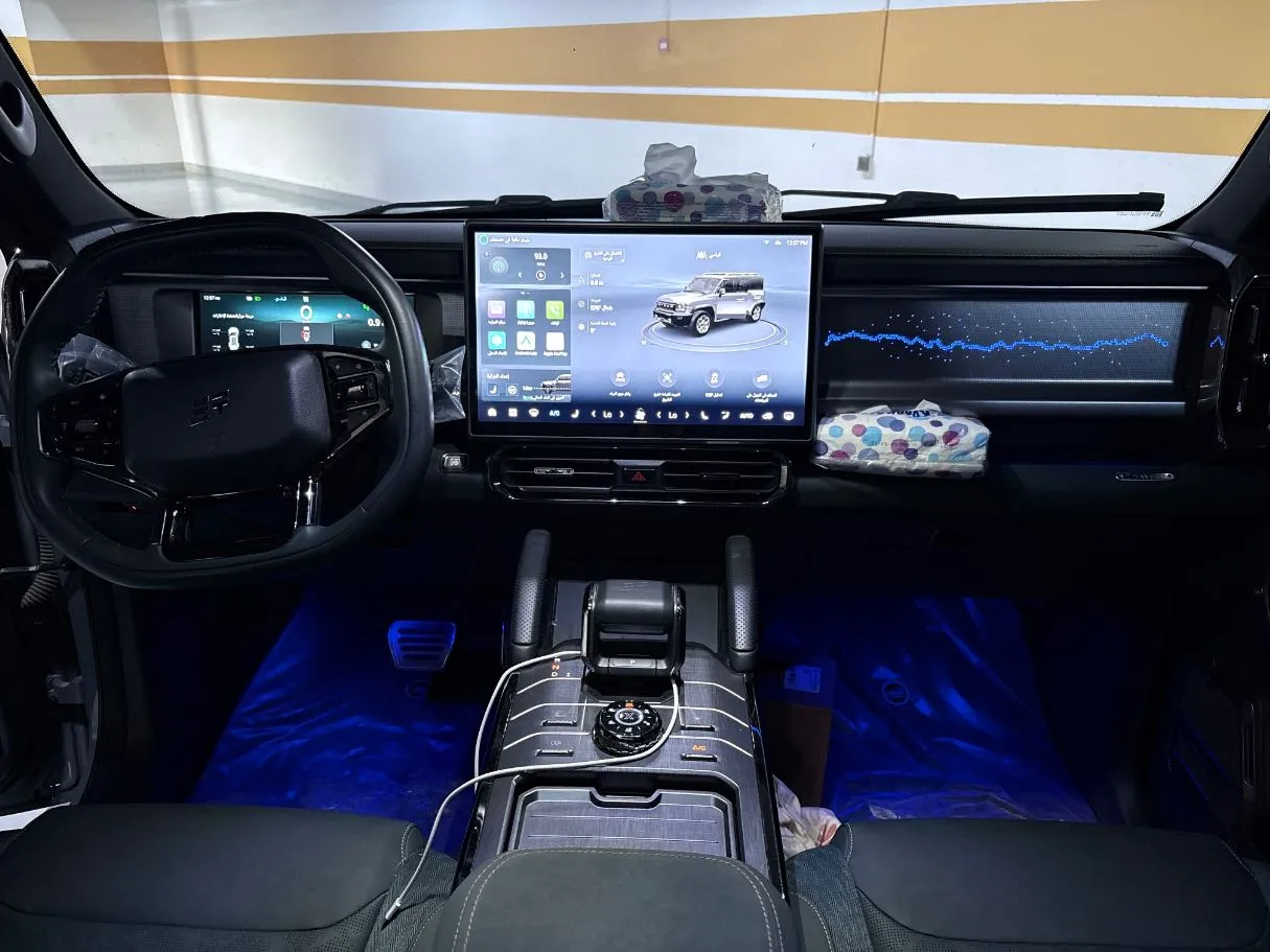 Car image 18