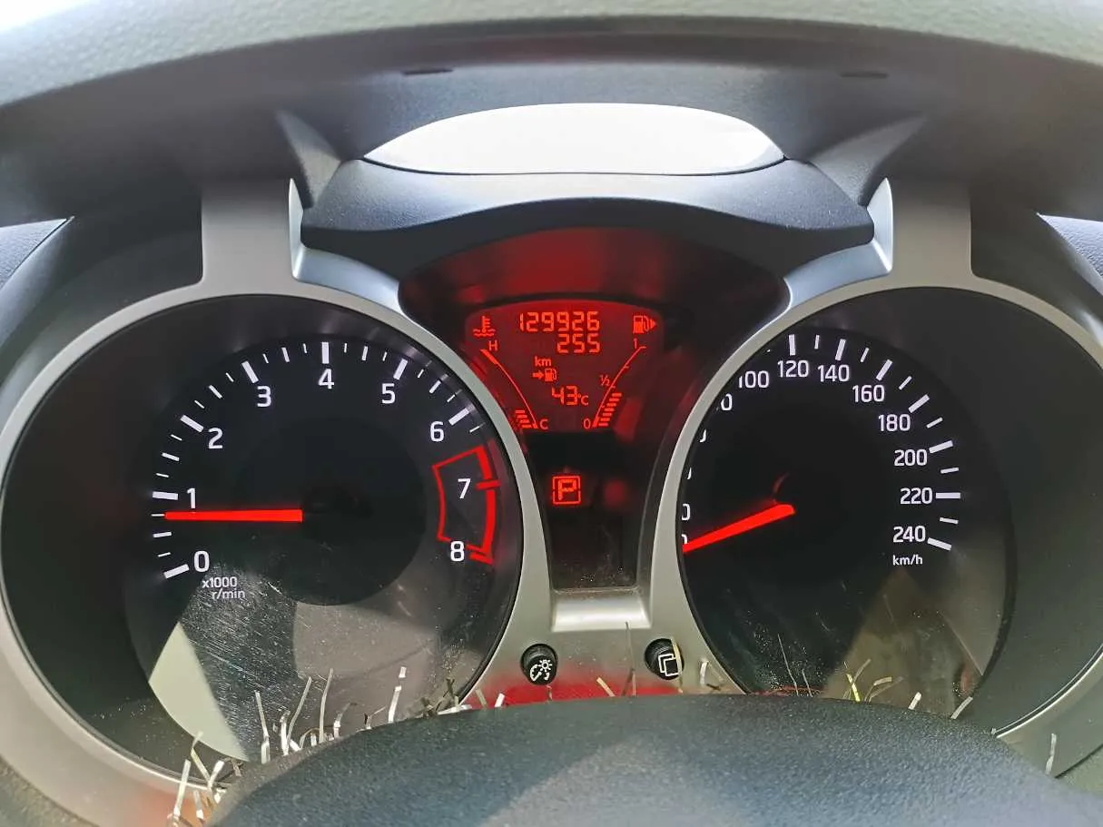Car image 18