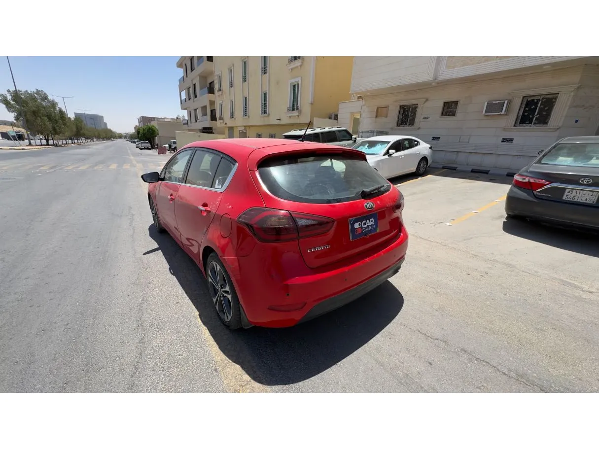 Car image 7