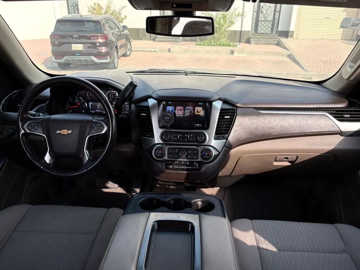 Car image 18