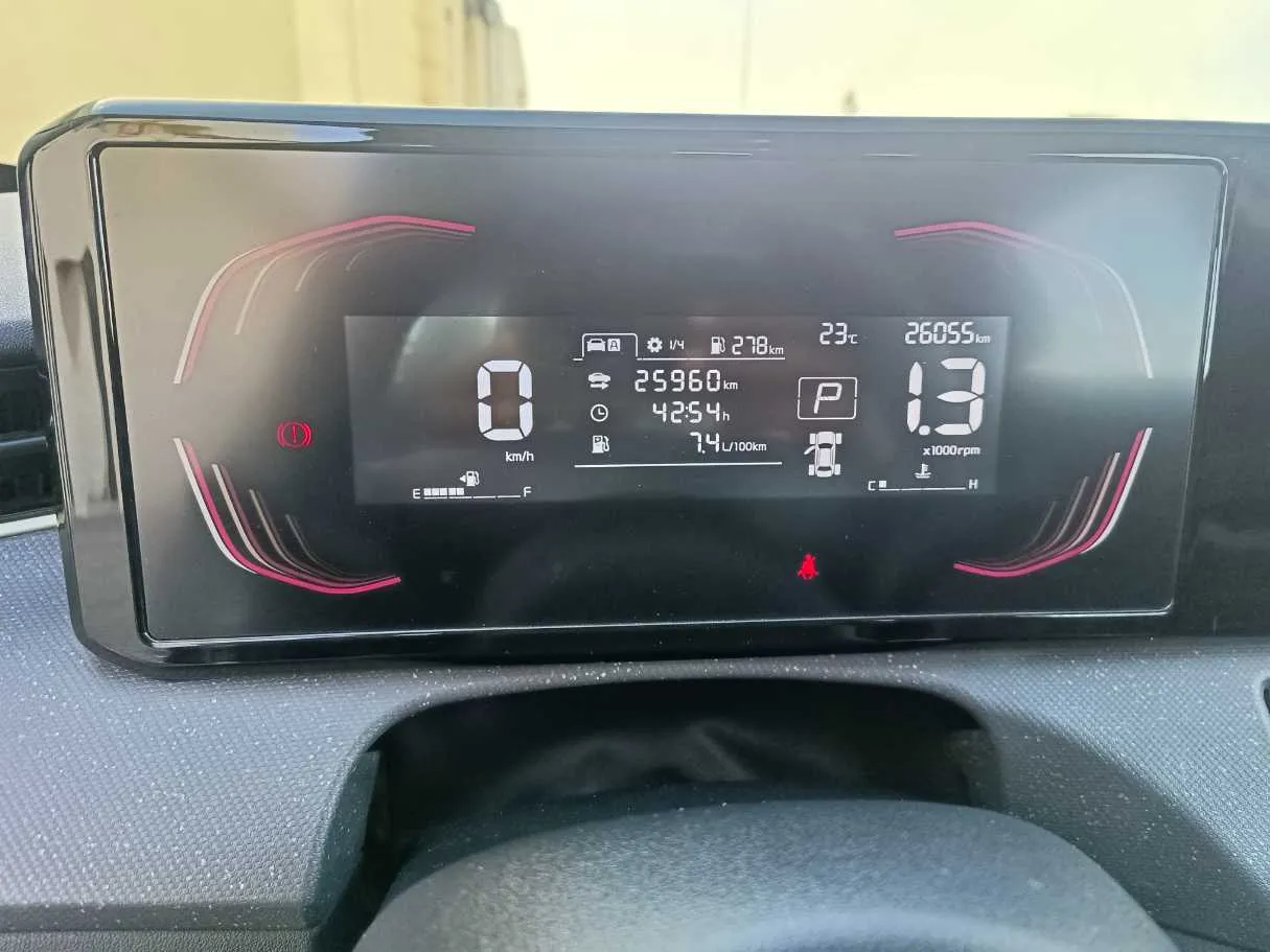 Car image 25
