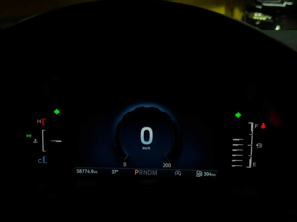 Car image 18