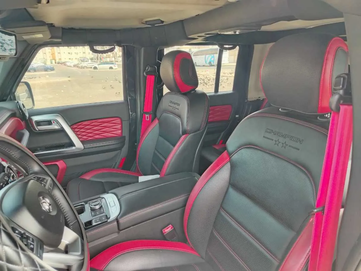 Car image 13