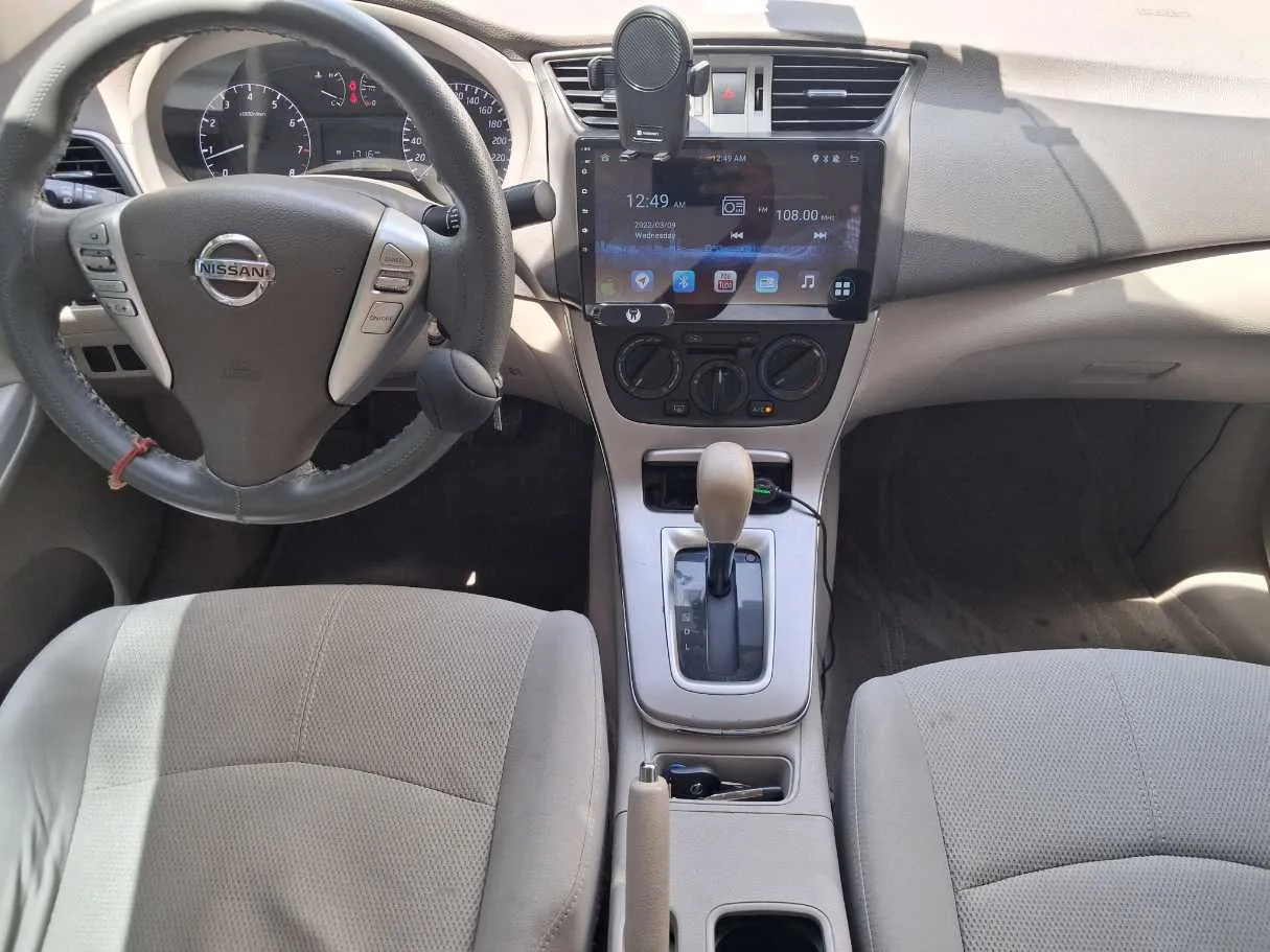 Car image 17