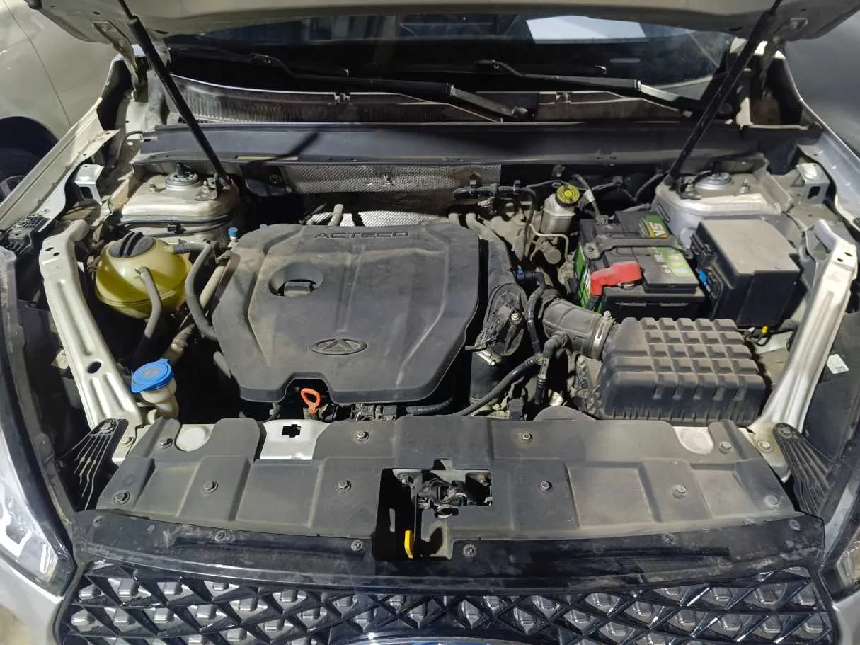 Car image 25