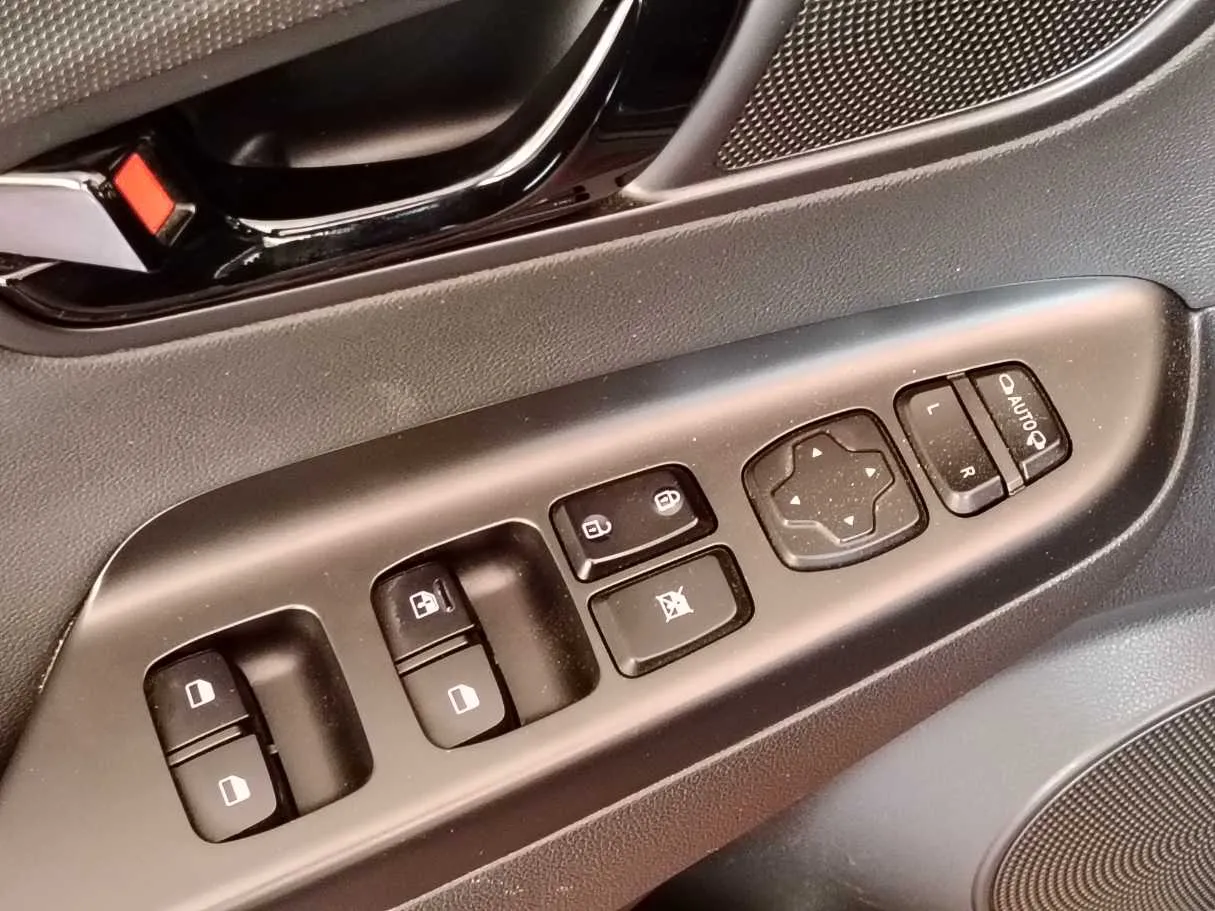 Car image 33