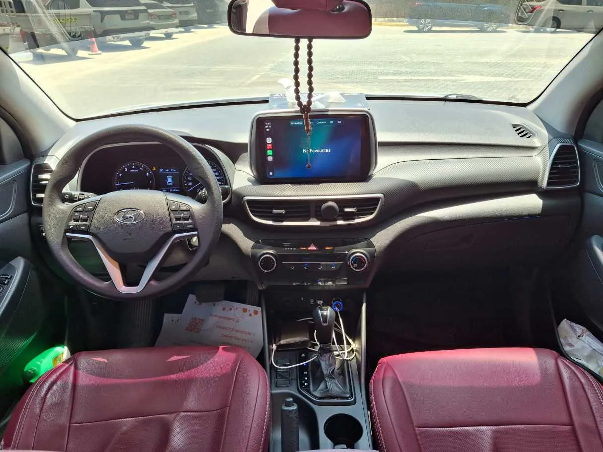 Car image 15