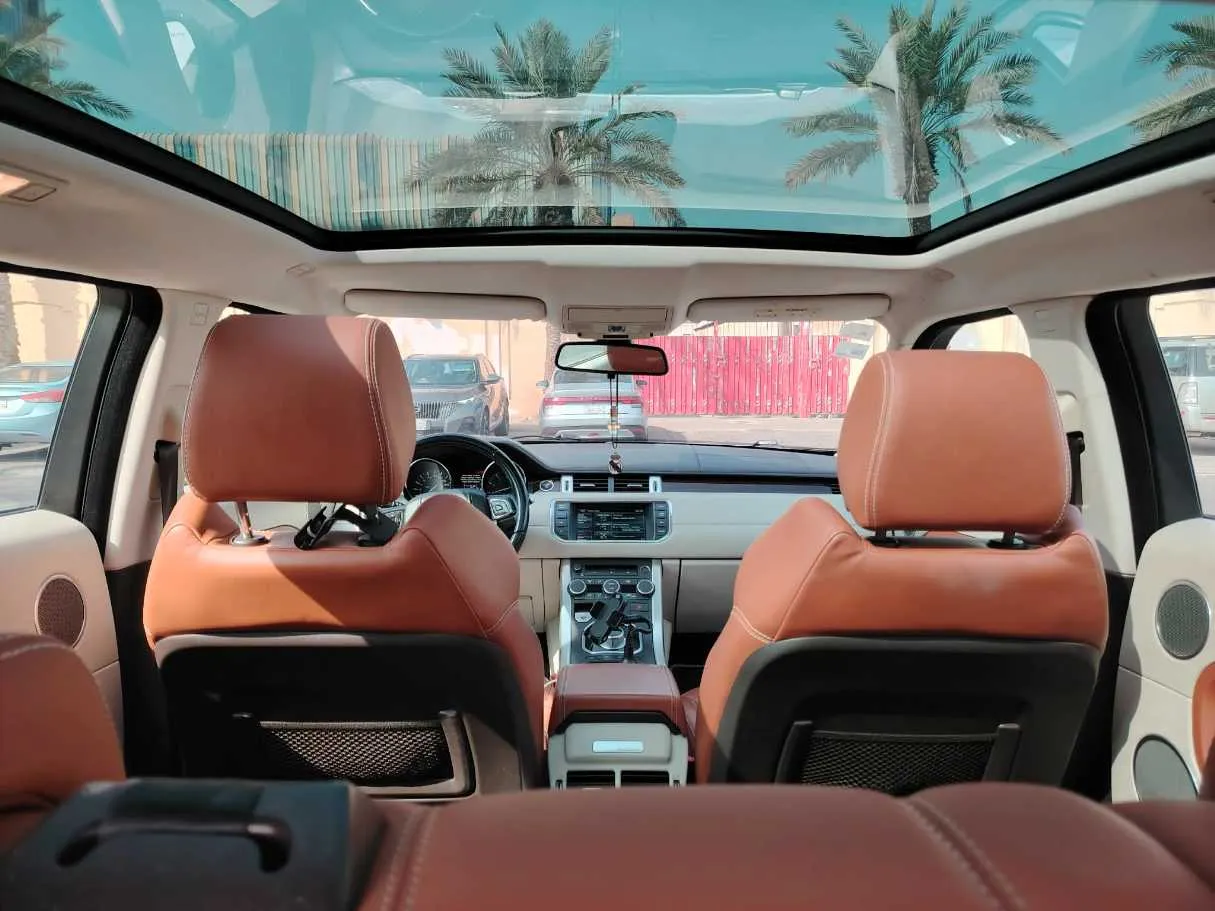 Car image 23