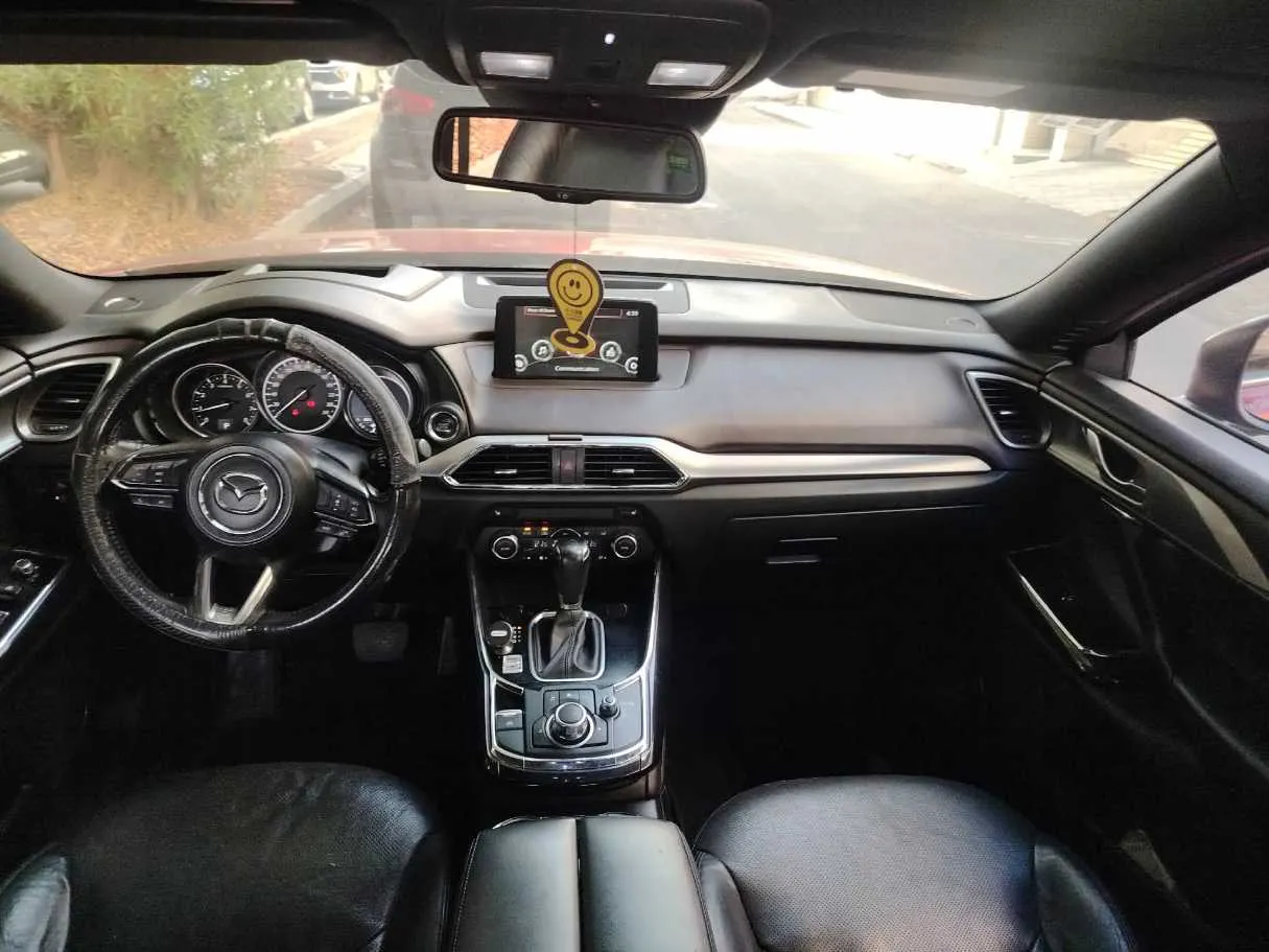 Car image 20